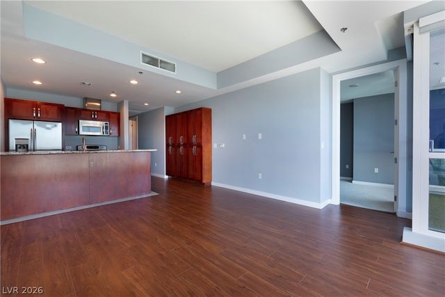 4575 DEAN MARTIN Drive 2205, Las Vegas, NV 89103