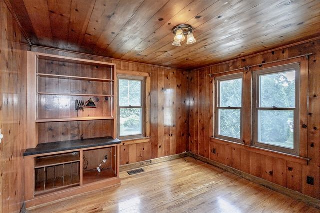 94 Holyoke Road, Westfield, MA 01085