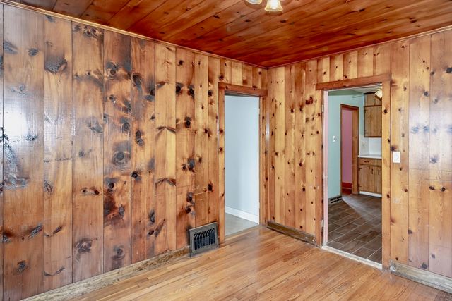 94 Holyoke Road, Westfield, MA 01085