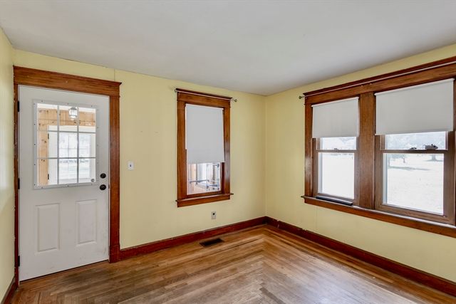 94 Holyoke Road, Westfield, MA 01085