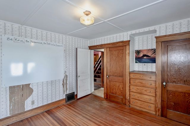 94 Holyoke Road, Westfield, MA 01085
