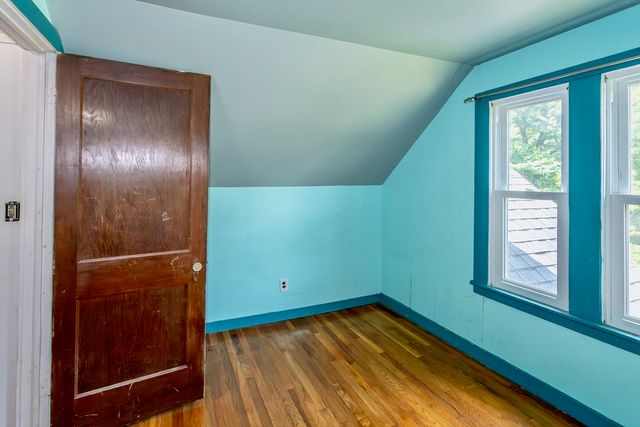 94 Holyoke Road, Westfield, MA 01085