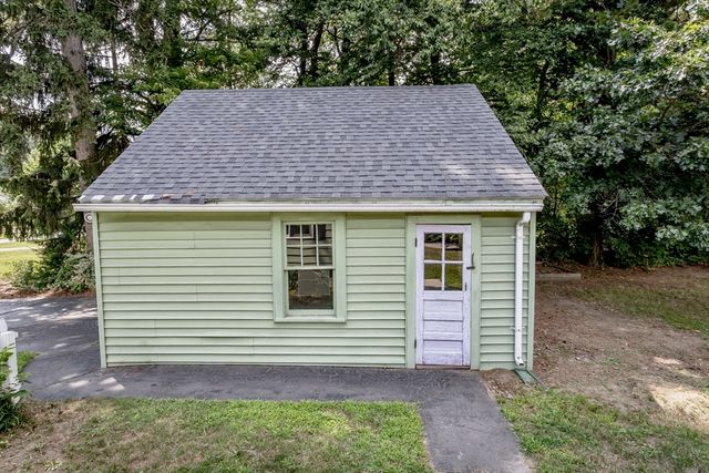 94 Holyoke Road, Westfield, MA 01085