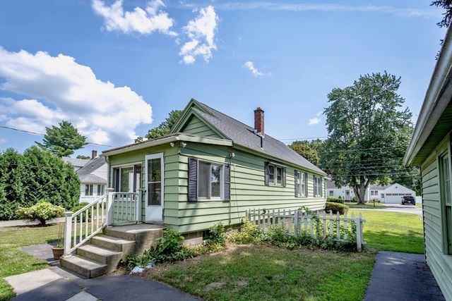 94 Holyoke Road, Westfield, MA 01085