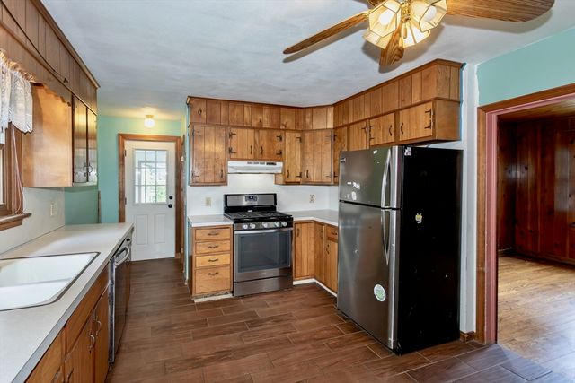 94 Holyoke Road, Westfield, MA 01085