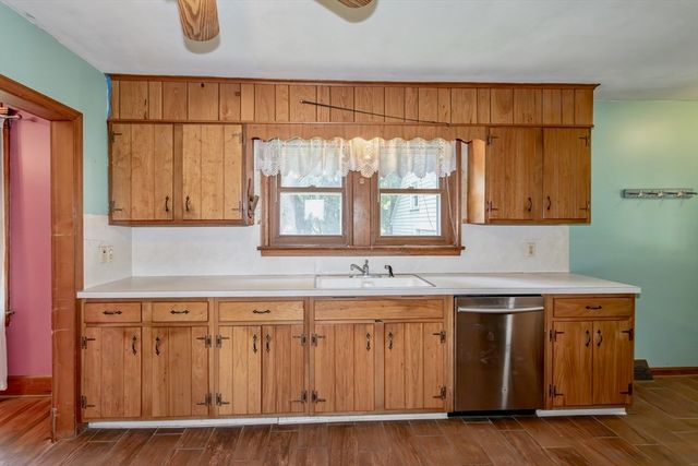 94 Holyoke Road, Westfield, MA 01085