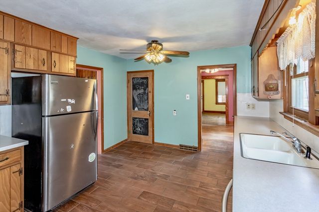 94 Holyoke Road, Westfield, MA 01085