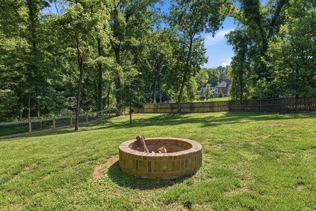 124 Laural Hill Dr, Smyrna, TN 37167