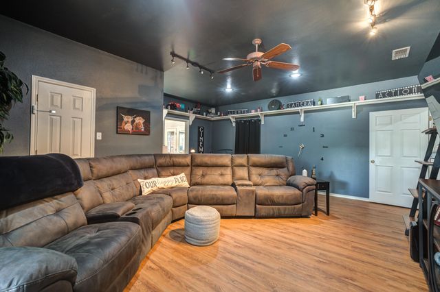 15610 FM 179, Wolfforth, TX 79382