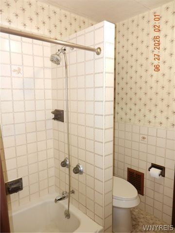 280 Prospect Ave, Hamburg, NY 14075