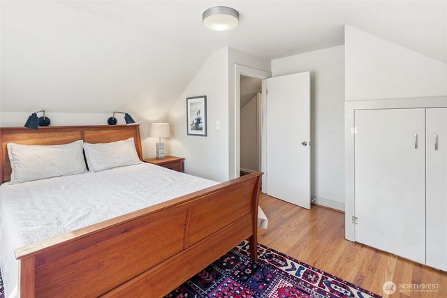 8053 Brooklyn Avenue NE, Seattle, WA 98115