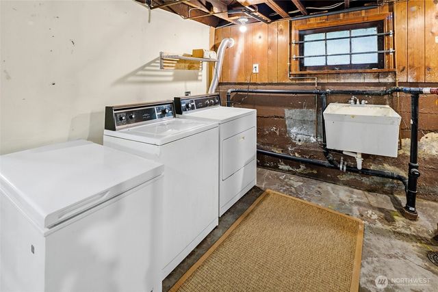 8053 Brooklyn Avenue NE, Seattle, WA 98115