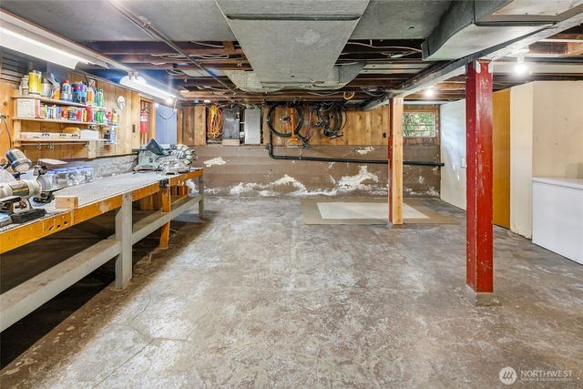 8053 Brooklyn Avenue NE, Seattle, WA 98115