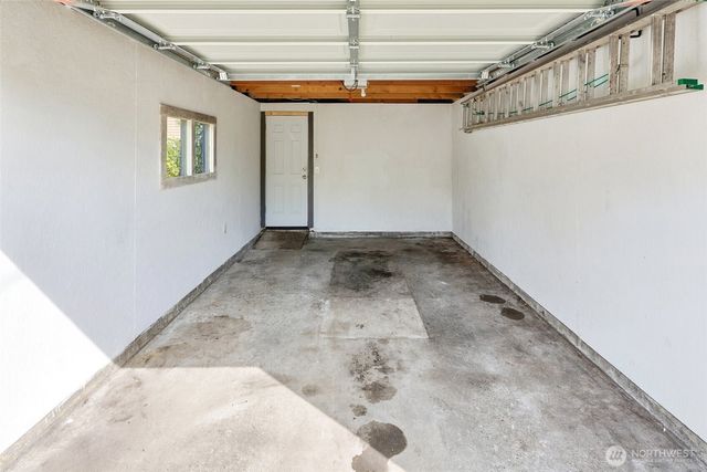 8053 Brooklyn Avenue NE, Seattle, WA 98115