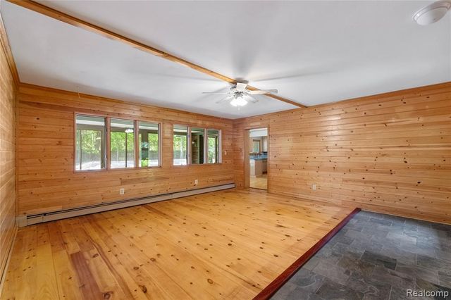 21417 Parker Street, Farmington Hills, MI 48336