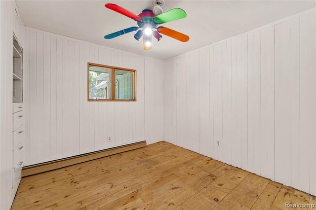 21417 Parker Street, Farmington Hills, MI 48336