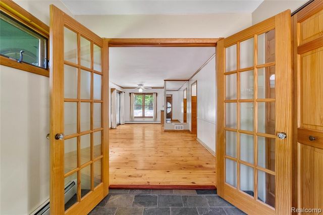 21417 Parker Street, Farmington Hills, MI 48336