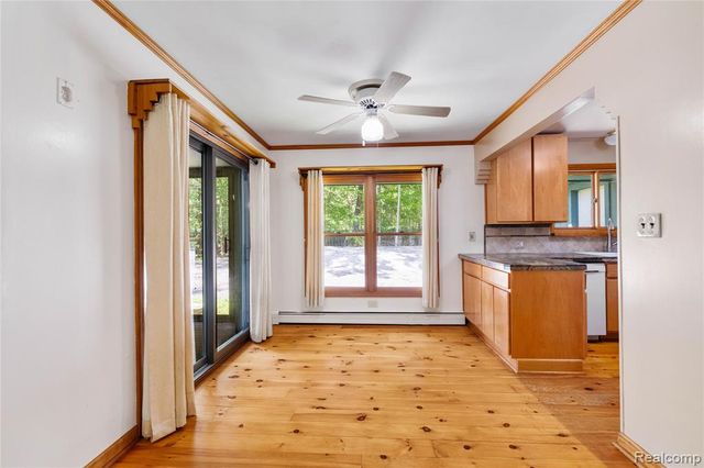 21417 Parker Street, Farmington Hills, MI 48336