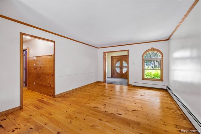21417 Parker Street, Farmington Hills, MI 48336