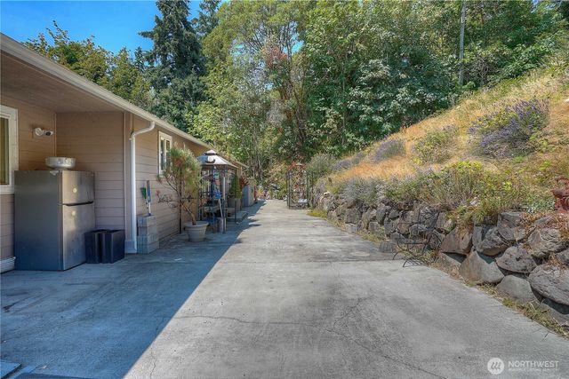 6517 12th Street E, Fife, WA 98424
