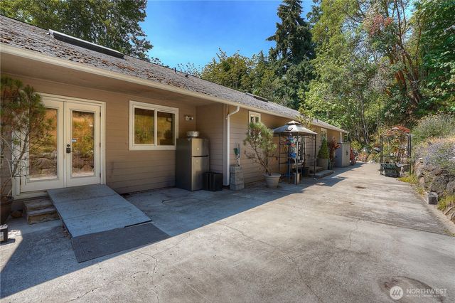 6517 12th Street E, Fife, WA 98424