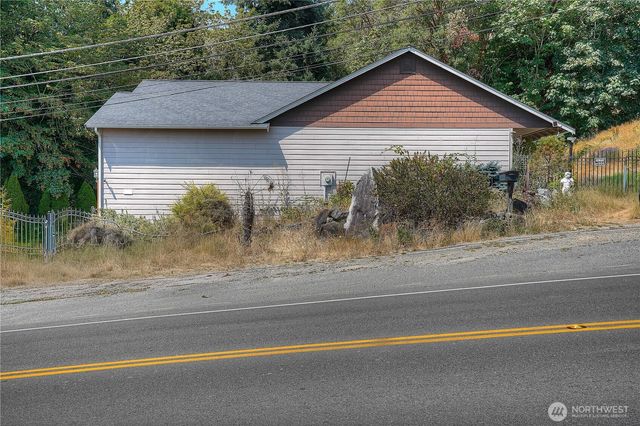 6517 12th Street E, Fife, WA 98424