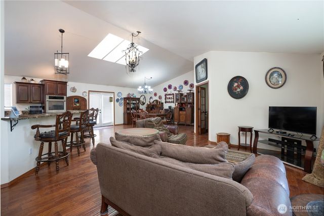 6517 12th Street E, Fife, WA 98424