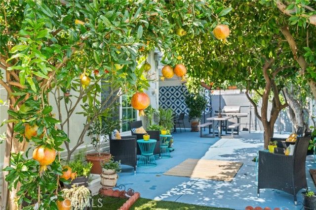 8521 Gloria, North Hills (los Angeles), CA 91343