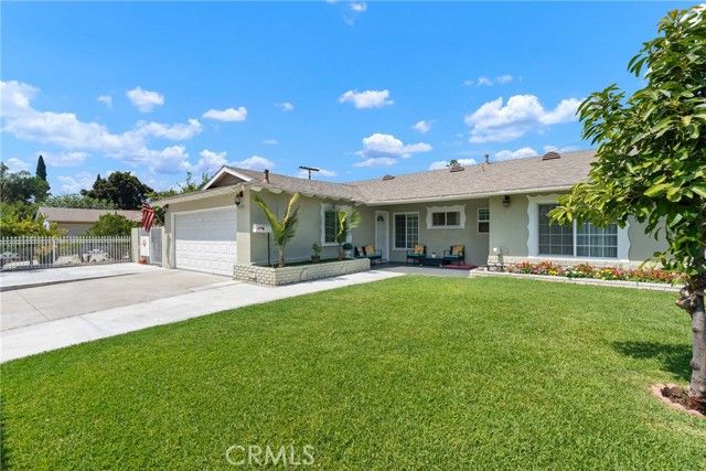 8521 Gloria, North Hills (los Angeles), CA 91343