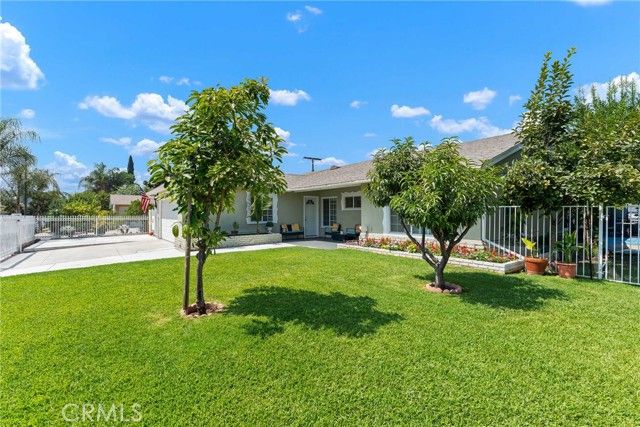 8521 Gloria, North Hills (los Angeles), CA 91343