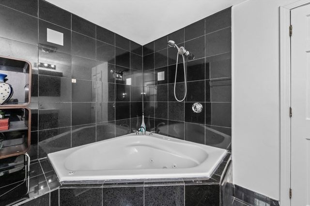 15 Murray Hill Rd, Medford, MA 02155