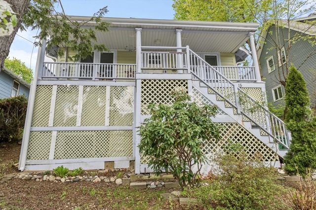 15 Murray Hill Rd, Medford, MA 02155