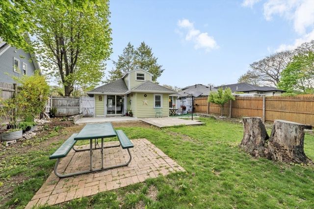 15 Murray Hill Rd, Medford, MA 02155