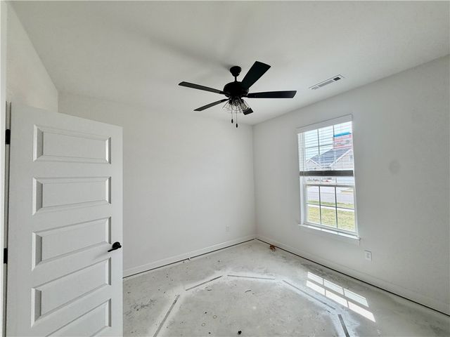 702 Primitivo Avenue, Tontitown, AR 72762