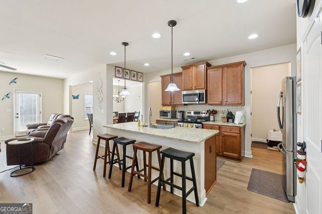 2002 Bridgewater Pass, Hampton, GA 30228