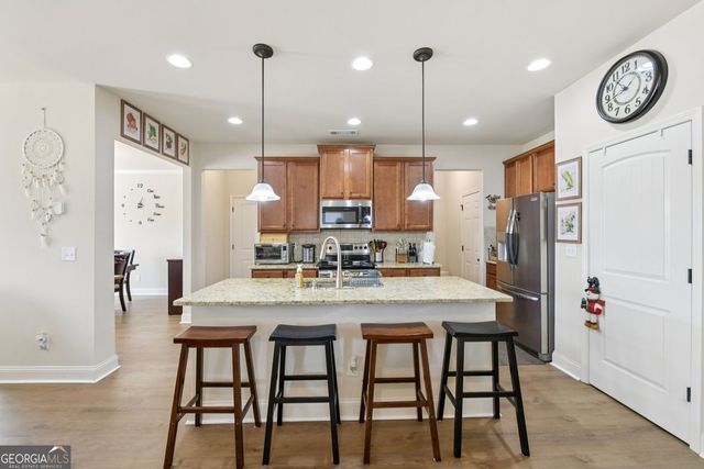 2002 Bridgewater Pass, Hampton, GA 30228