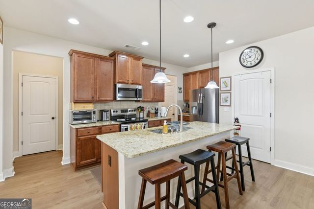 2002 Bridgewater Pass, Hampton, GA 30228