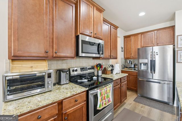 2002 Bridgewater Pass, Hampton, GA 30228