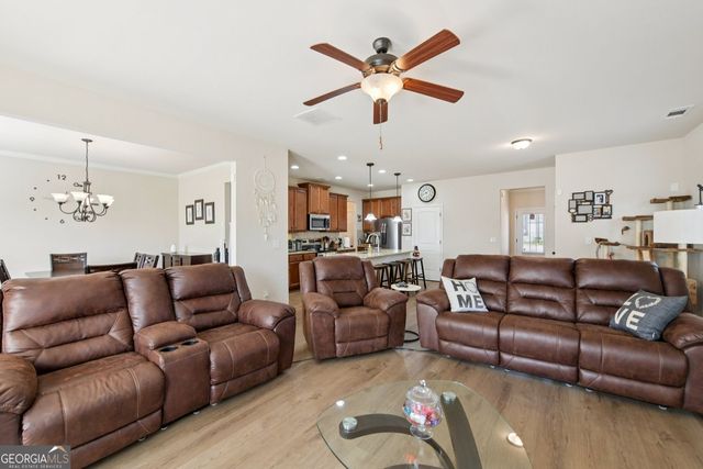 2002 Bridgewater Pass, Hampton, GA 30228