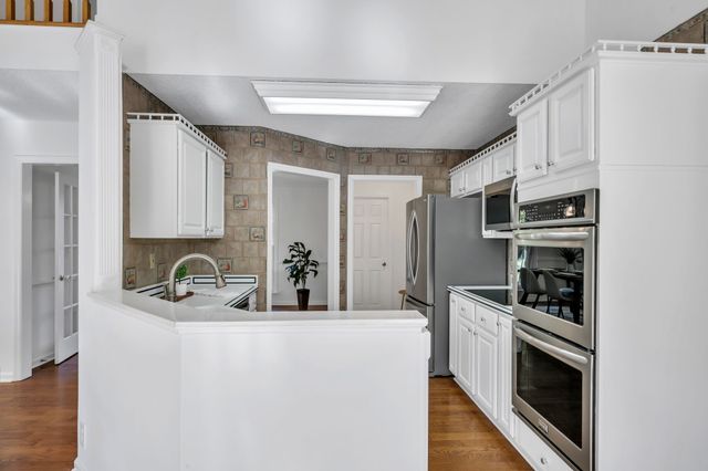 213 McCreary Hts, Dickson, TN 37055