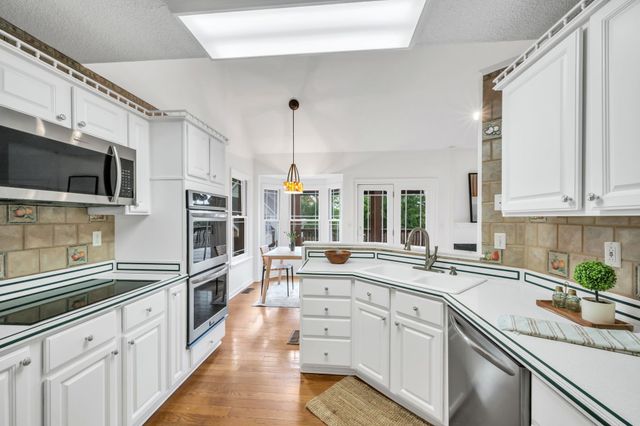 213 McCreary Hts, Dickson, TN 37055
