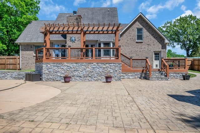 213 McCreary Hts, Dickson, TN 37055