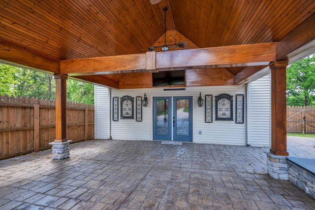 213 McCreary Hts, Dickson, TN 37055