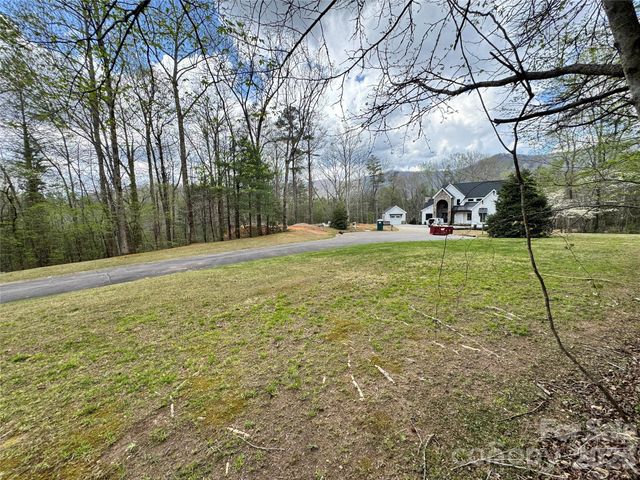 101 Autumn Leaves Way, Marietta, SC 29661
