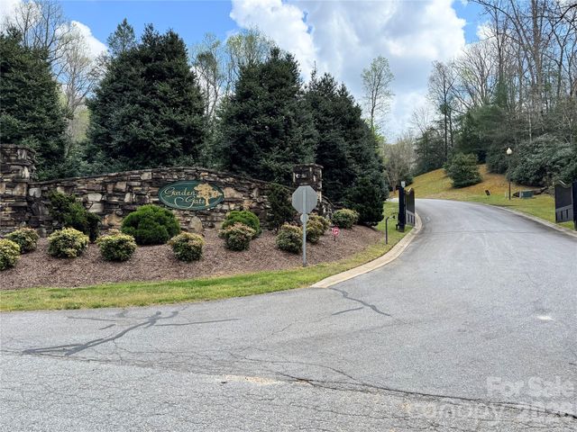 101 Autumn Leaves Way, Marietta, SC 29661