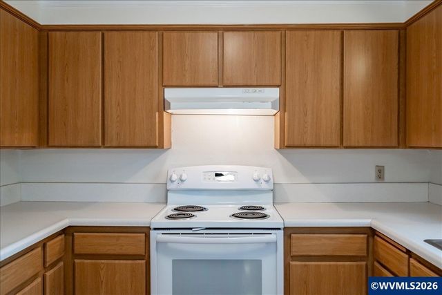 4735 Satter Dr NE, Salem, OR 97305