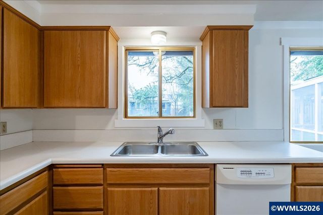 4735 Satter Dr NE, Salem, OR 97305