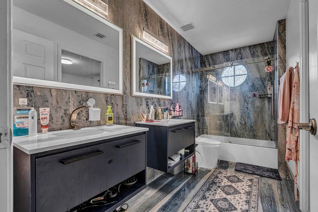 15643 Messina Isle Court, Delray Beach, FL 33446