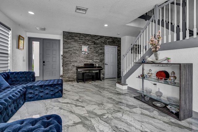 15643 Messina Isle Court, Delray Beach, FL 33446