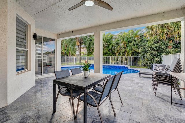 15643 Messina Isle Court, Delray Beach, FL 33446